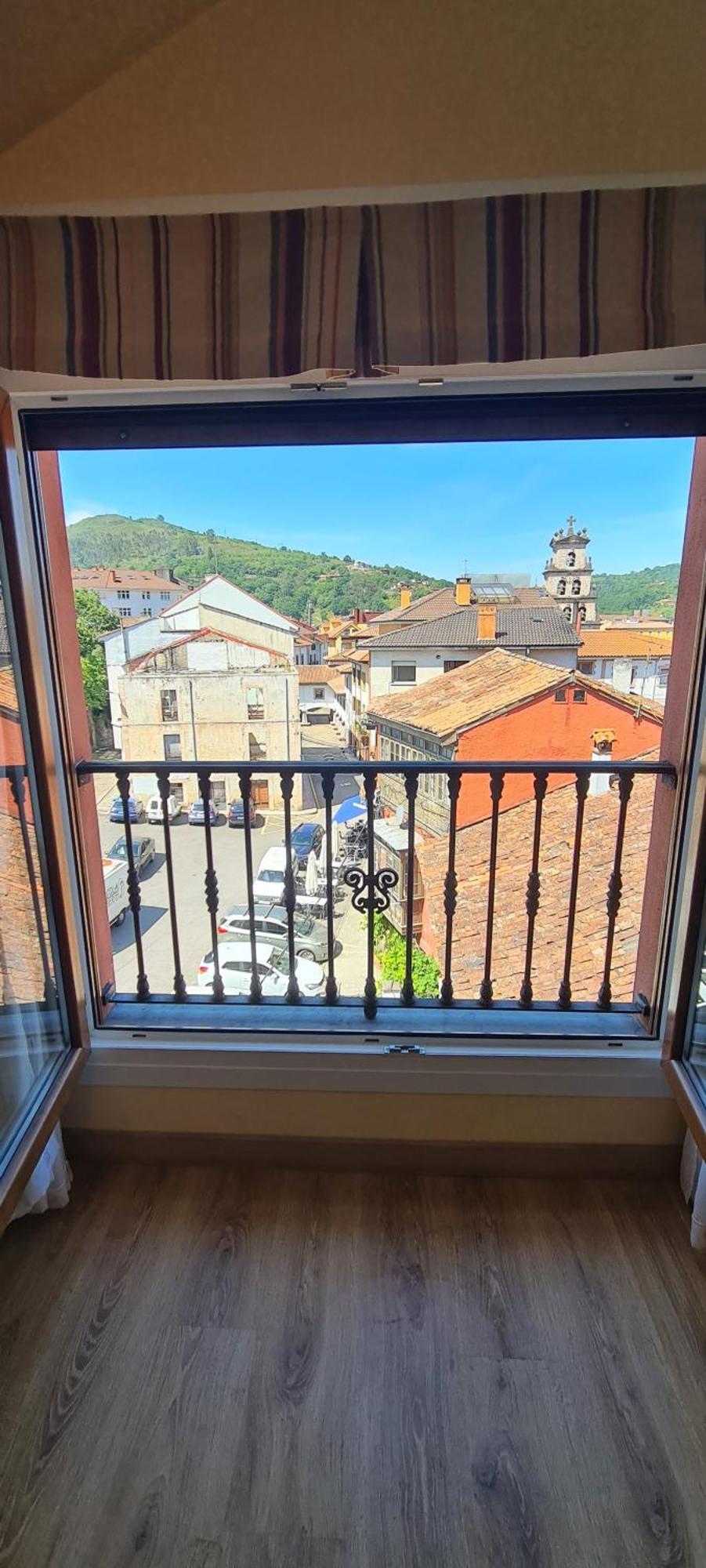 Apartamentos El Pigazu Onís Exteriör bild